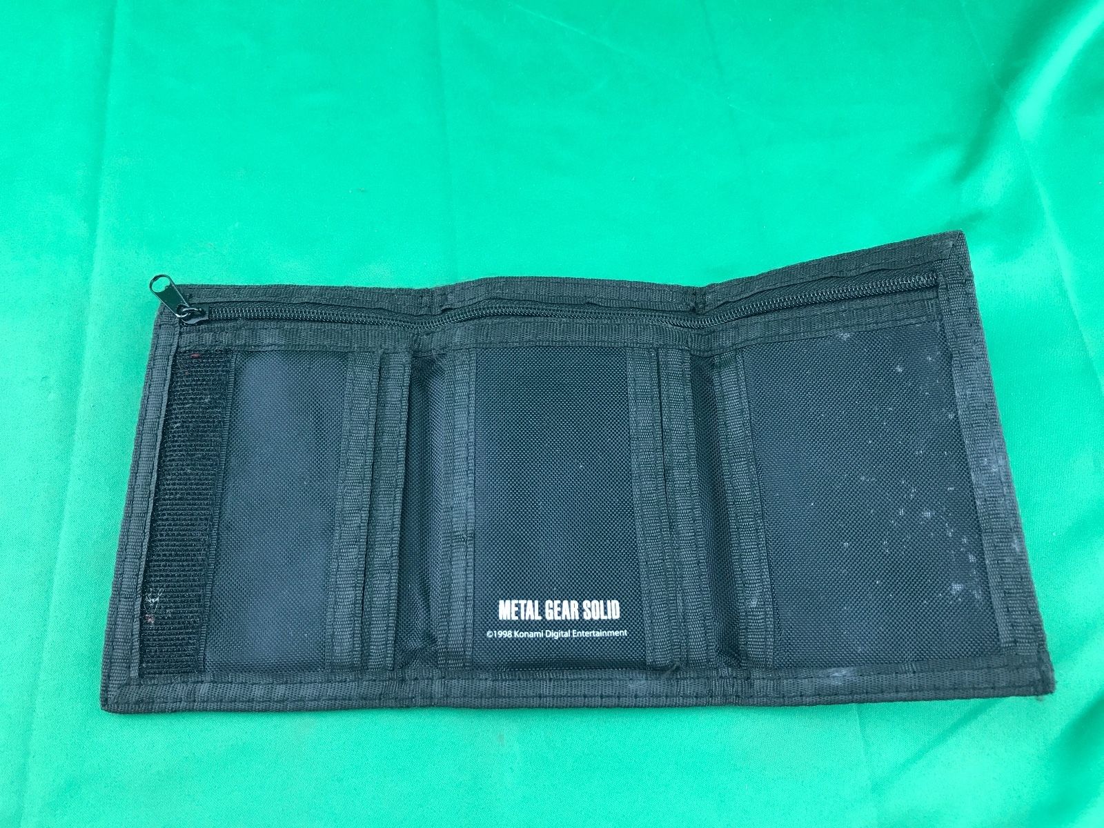 Hot Topic - Metal Gear Solid Fox Hound Special Forces Logo Wallet