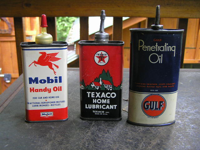 Three vintage oil and gas tins/cans Texaco,Mobil,Gulf