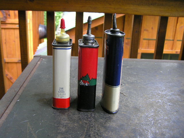 Three vintage oil and gas tins/cans Texaco,Mobil,Gulf