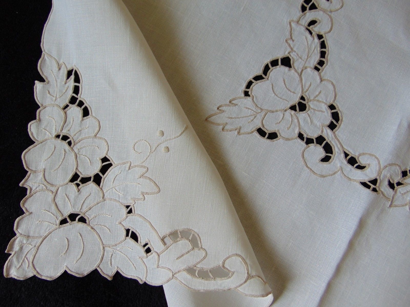 VINTAGE UNUSED IRISH LINEN MADEIRA HAND EMBROIDERED TABLECLOTH  - SOFT ECRU