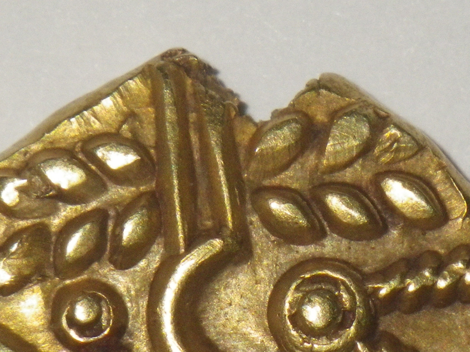 Rare & nice gallic gold celtic statère à l'oeil Suessiones DT 167/168 5.97 grams