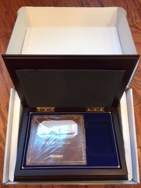 SS REPUBLIC WOODEN COIN DISPLAY CASE  NEW IN BOX