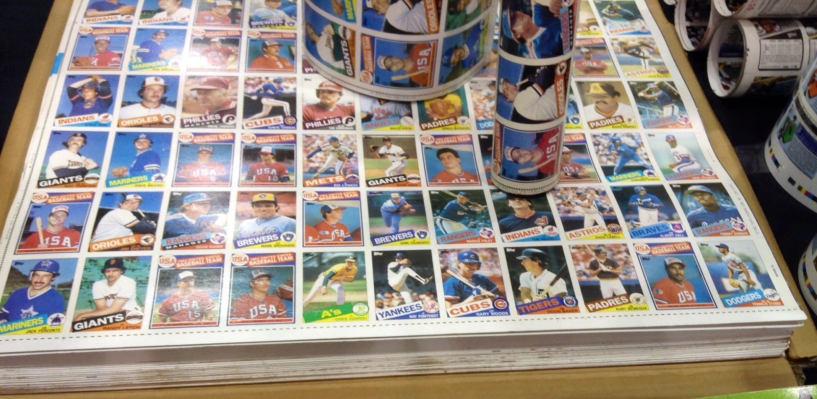 ONE MARK McGWIRE rookie card UNCUT 132 TOPPS BASEBALL card SHEET 1985 RARE