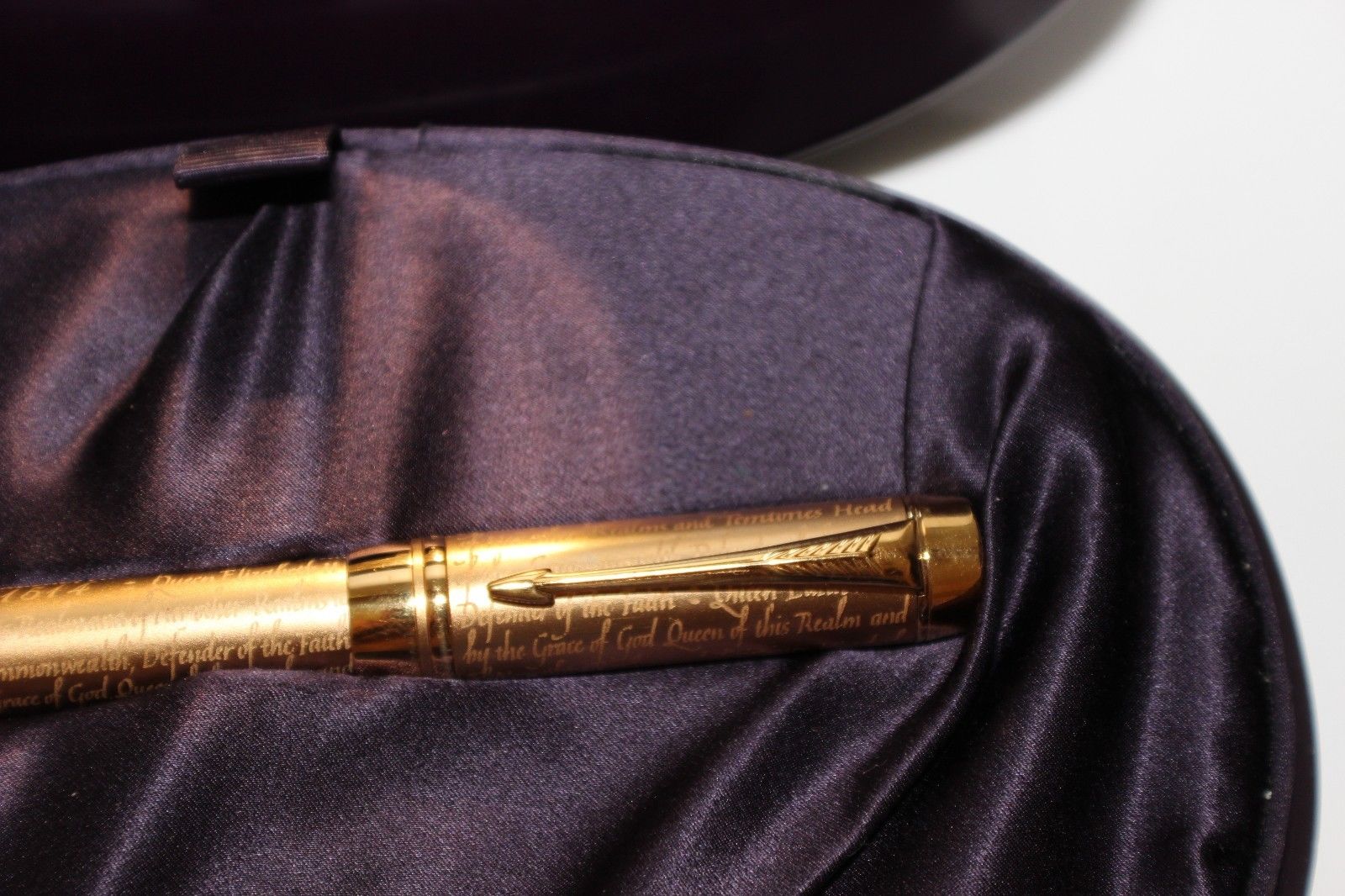 PARKER Duofold Limited Edition Queen's ACCESSION Jubilee Fountain Pen NEW  2002