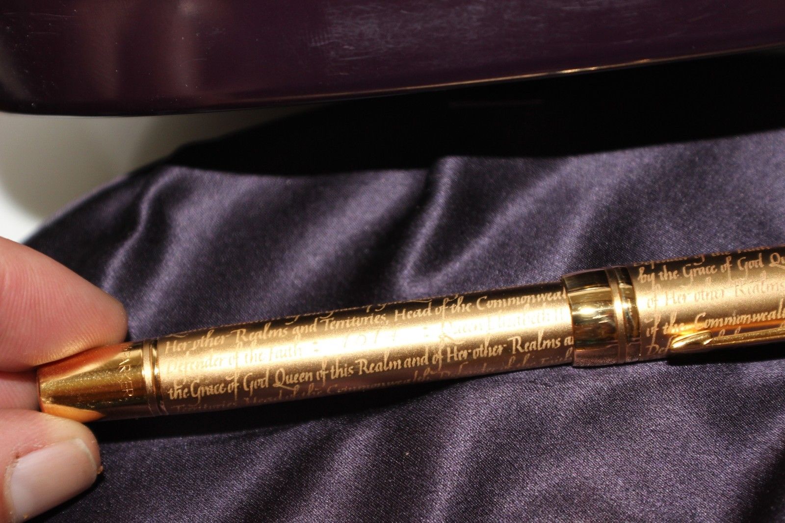 PARKER Duofold Limited Edition Queen's ACCESSION Jubilee Fountain Pen NEW  2002