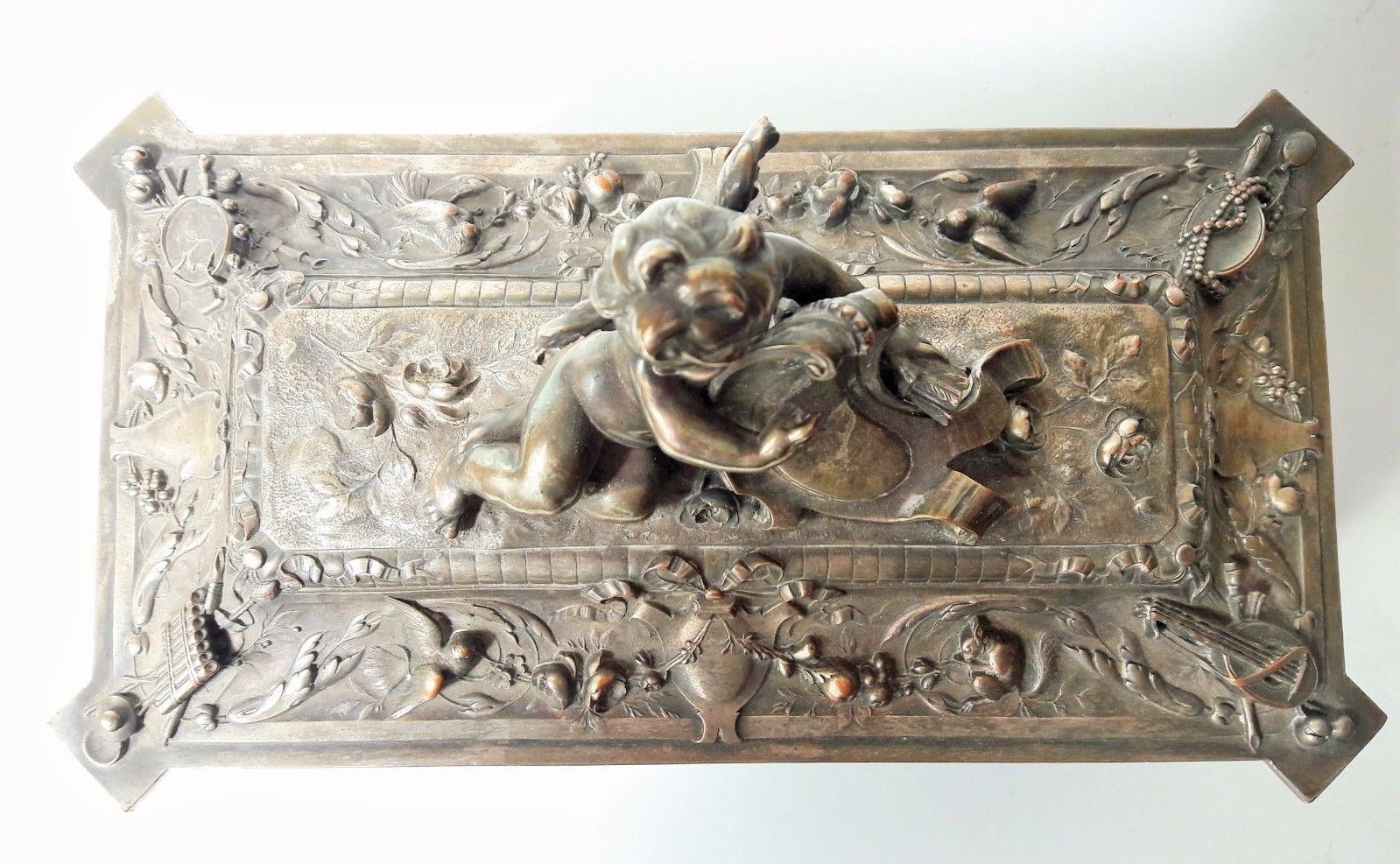 NICE ANTIQUE 1880 FRENCH SILVERED BRONZE CHERUB JEWELRY BOX CASKET F BARBEDIENNE