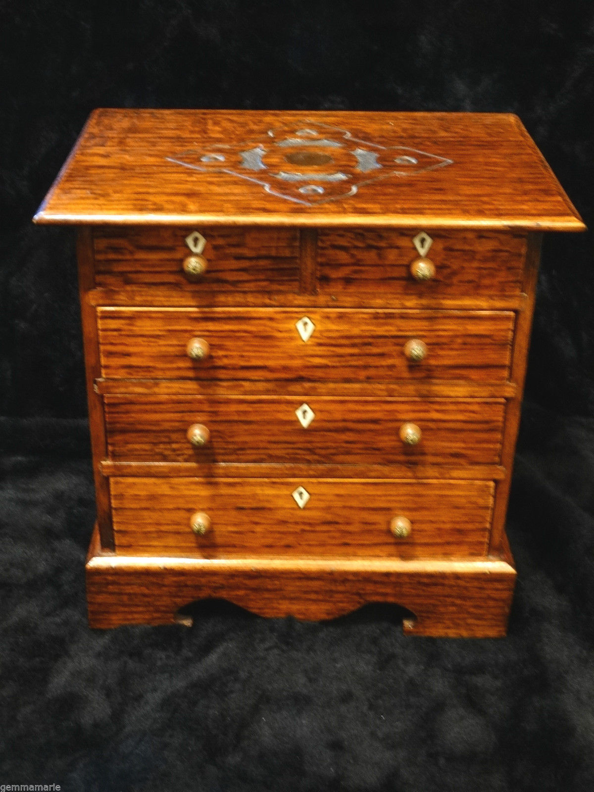 Antique miniature dresser Chest Drawers cabinet salesman sample Museum Historic