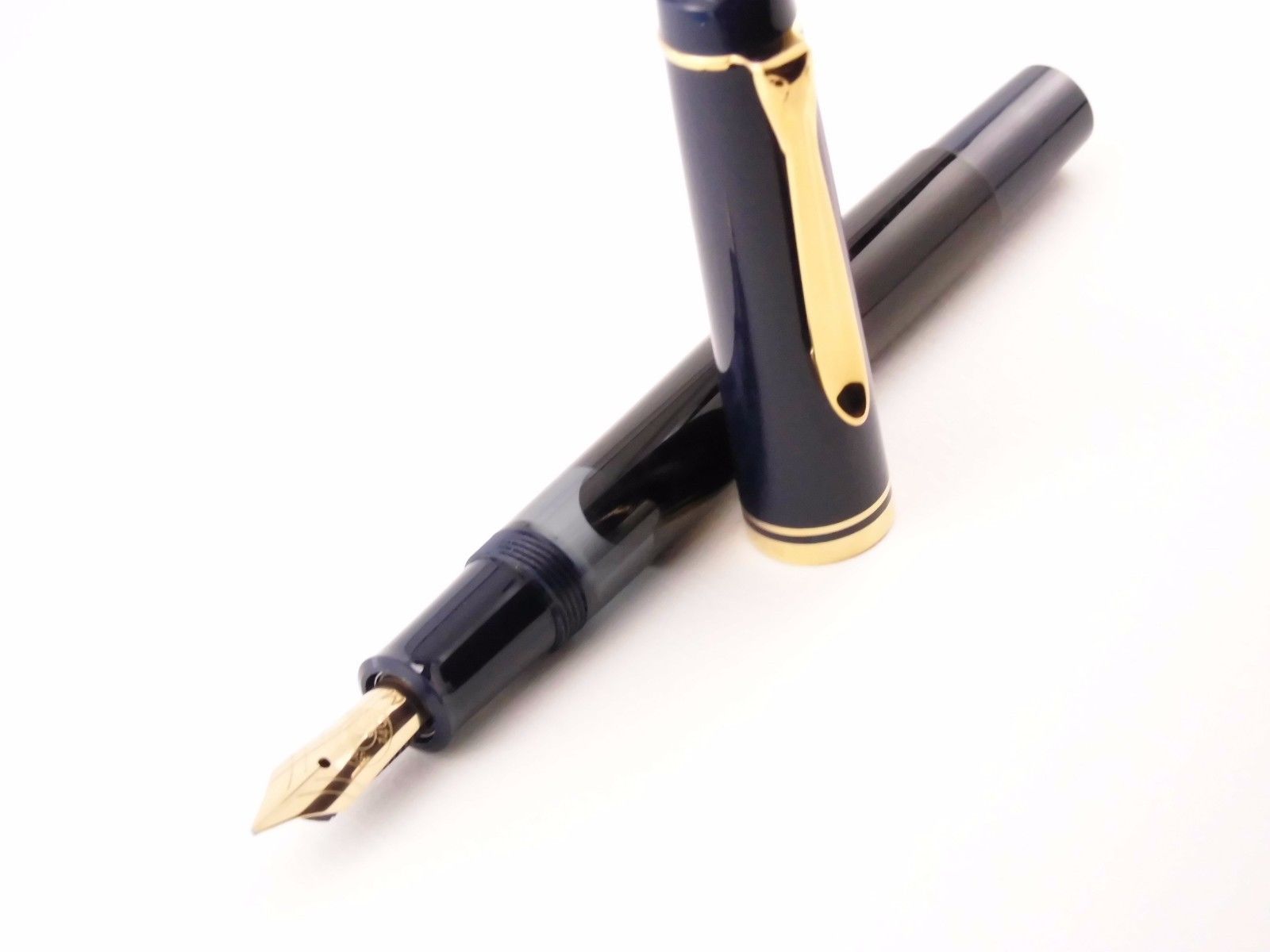 Vintage "Pelikan M250" Old Style Fountain Pen-Blue/Black-14K M-Germany 1990s