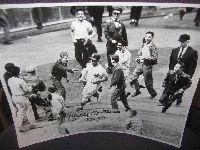 Mickey Mantle Autographed 11x14 Baseball Photo PSA New York Yankees Grade "10"