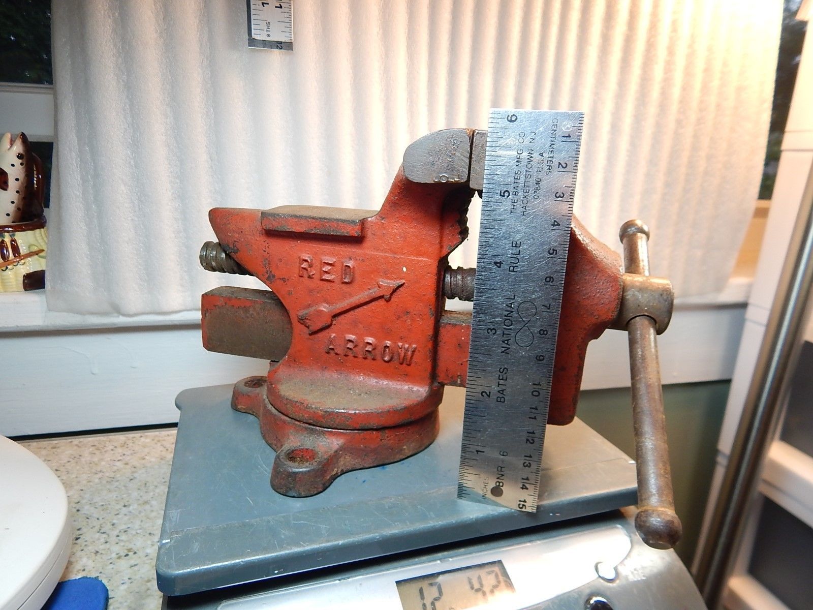 Vintage Columbia Red Arrow No.63 1/2 swivel Bench vise with Flat-Top Anvil