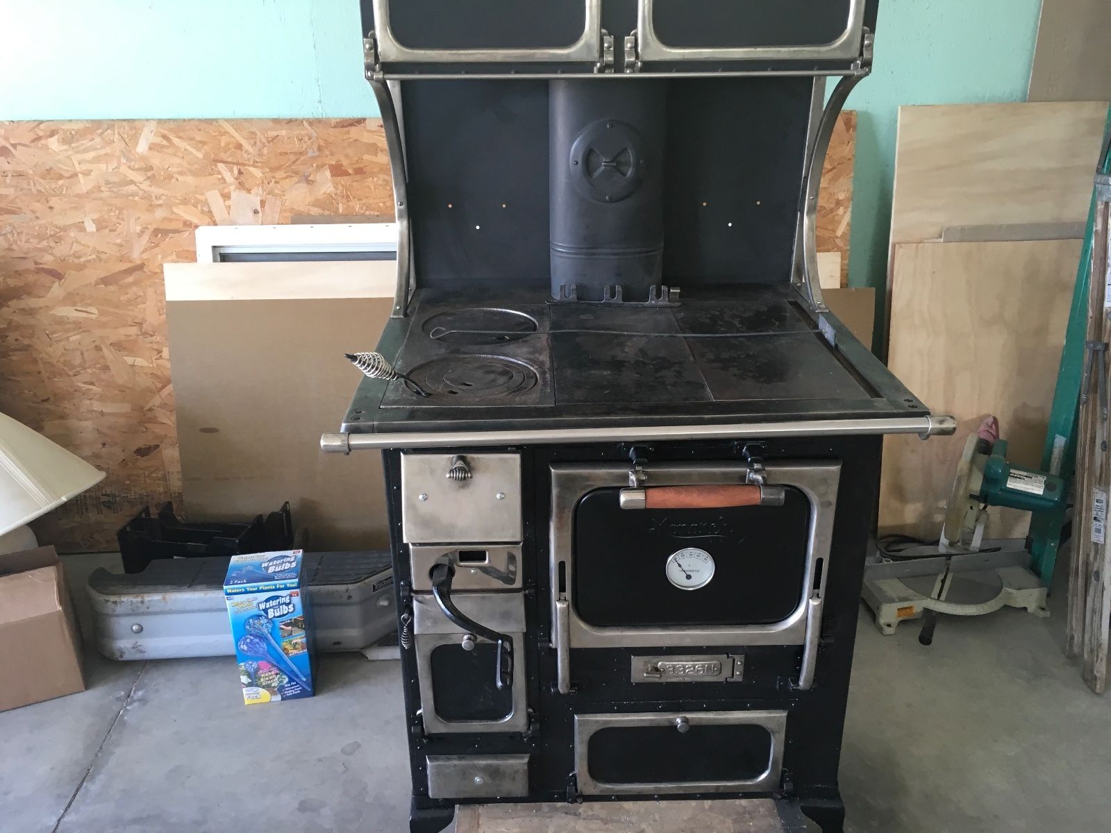 Antique 1890's  all metal Monarch wood cook stove,34wx30dx631/2h completely