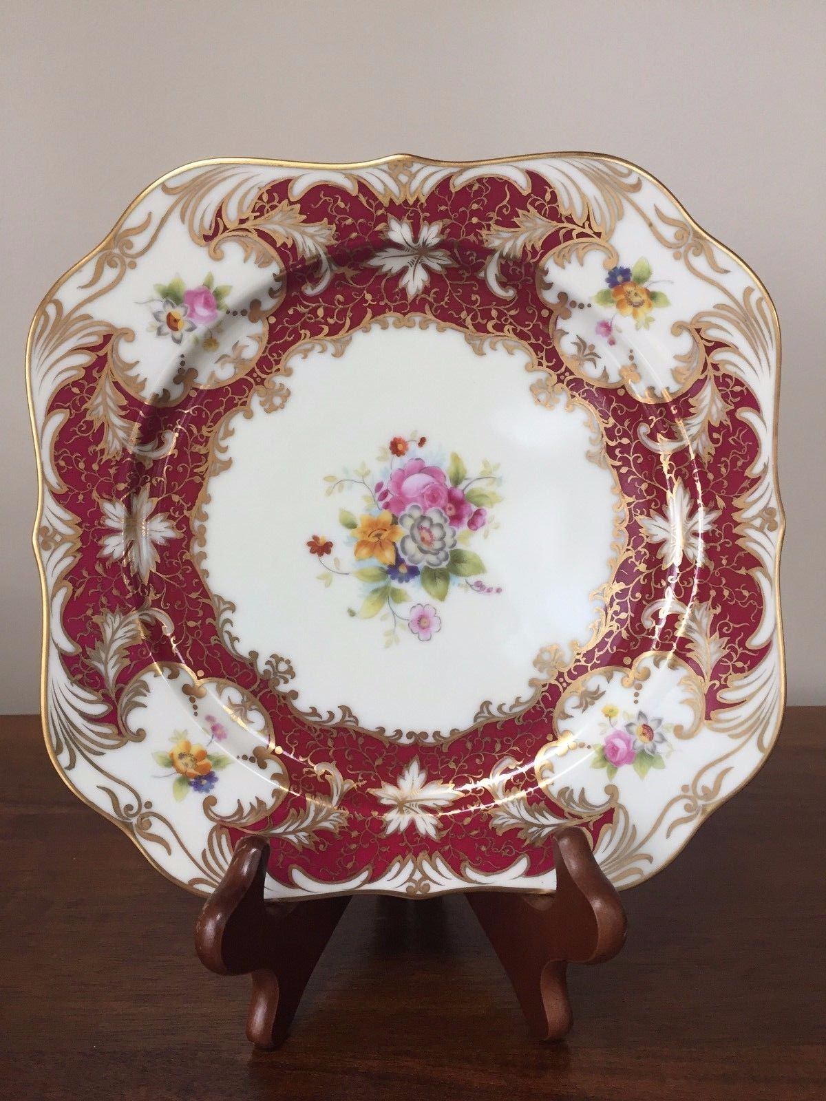 Set of 8 Noritake 8 ¼” SQUARE RED FLORAL Hand Painted Salad Luncheon Plates