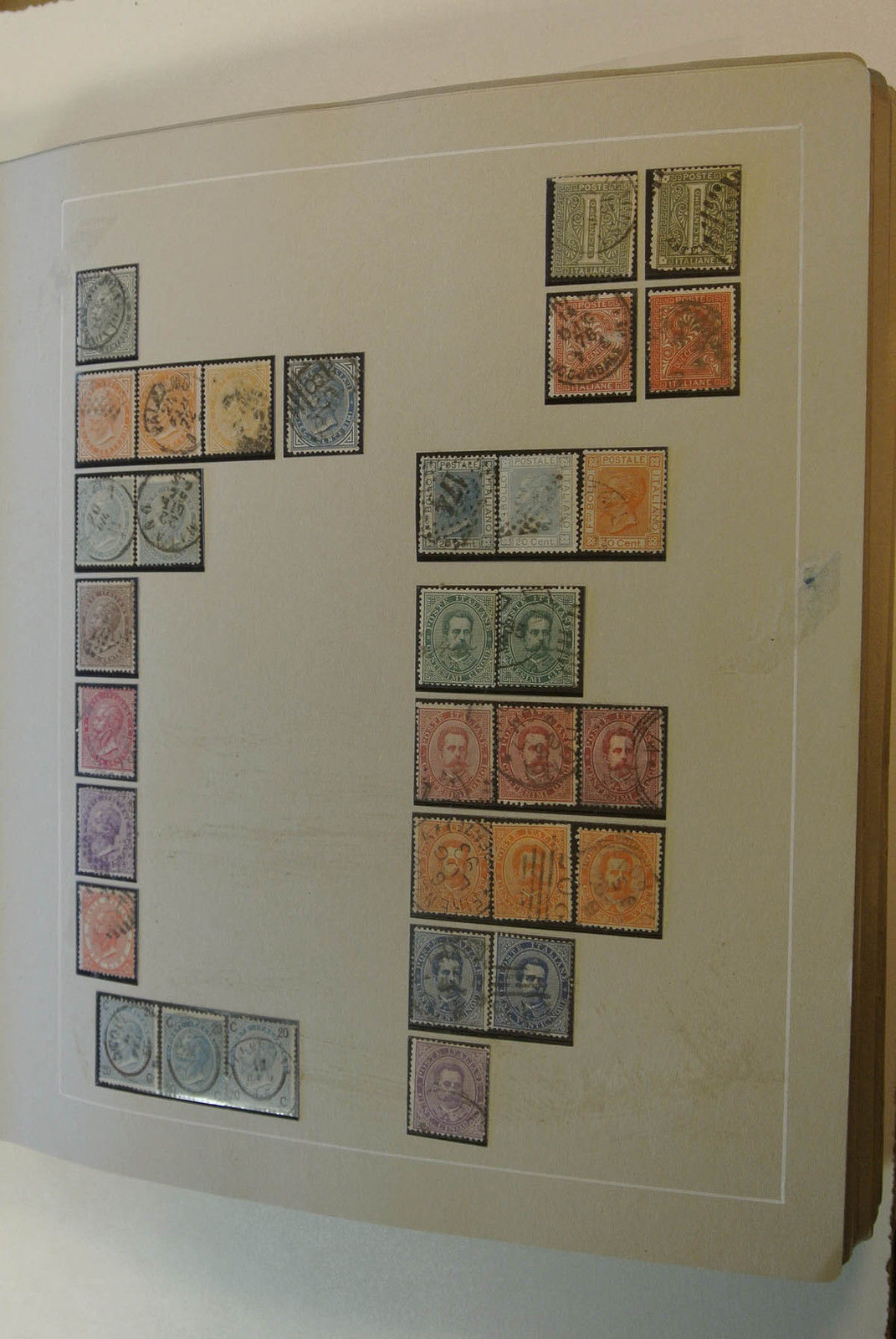 Lot 21547 Collection stamps of Italy 1860-1979.