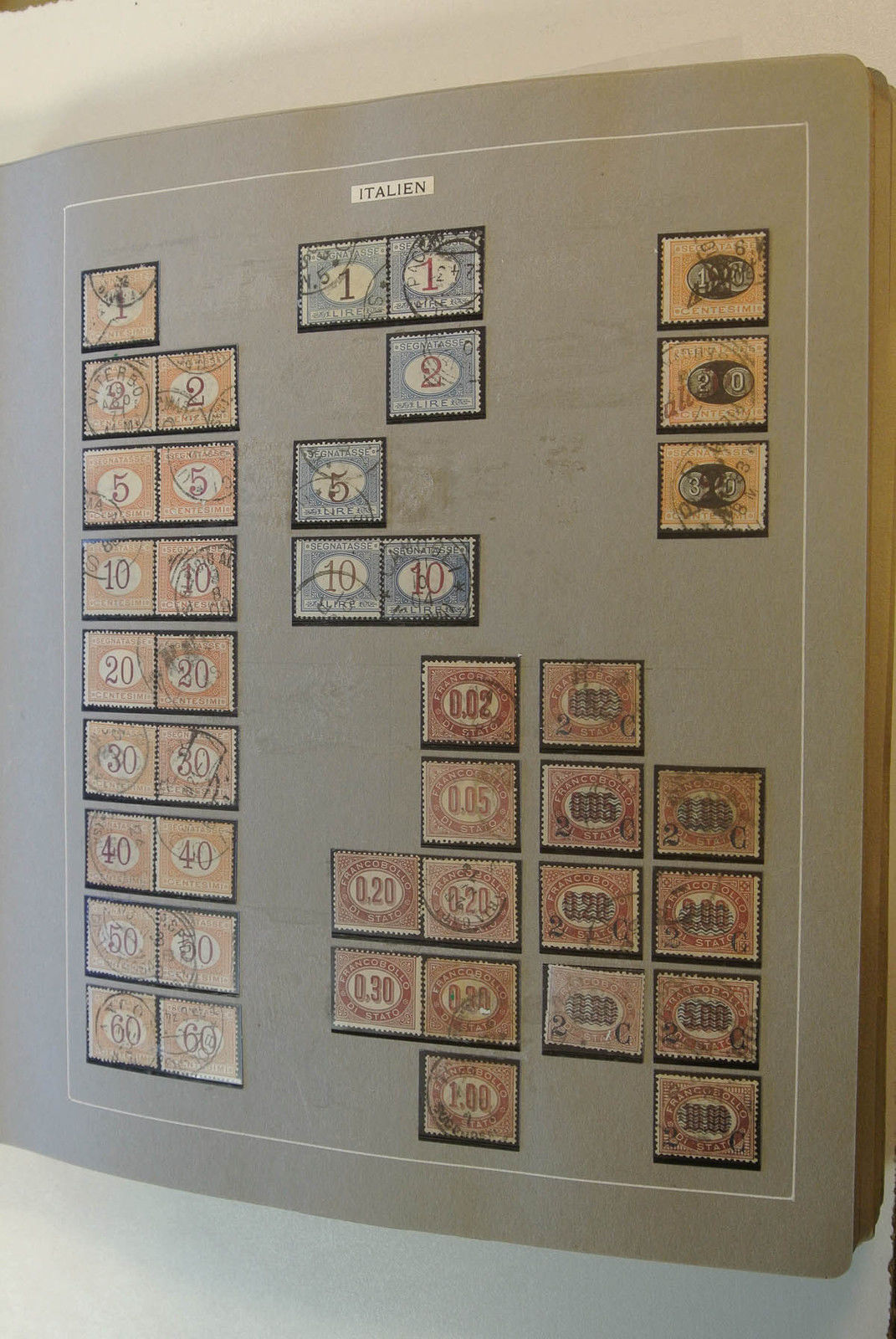 Lot 21547 Collection stamps of Italy 1860-1979.