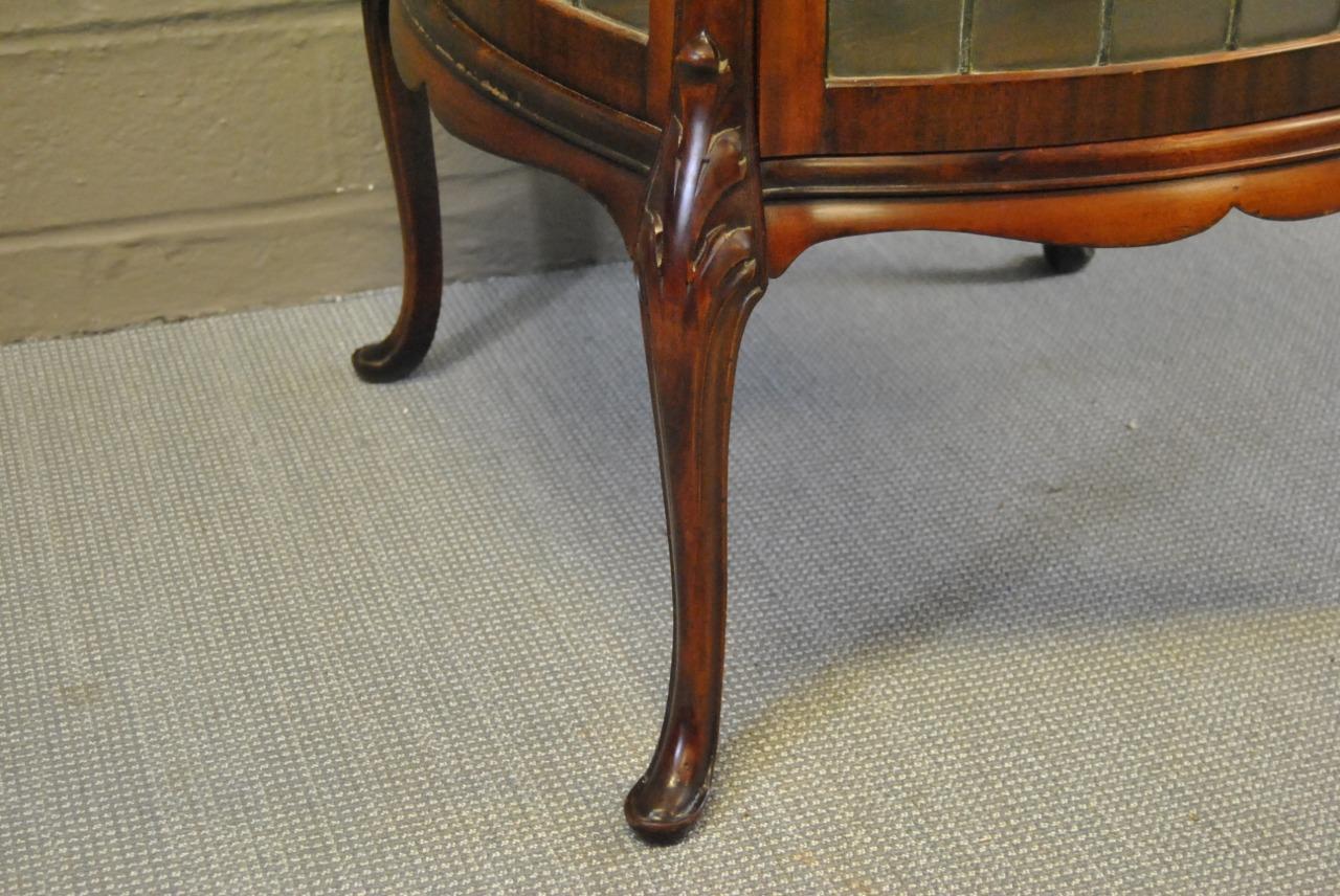 ANTIQUE LEADED GLASS MAHOGANY CURIO CABINET