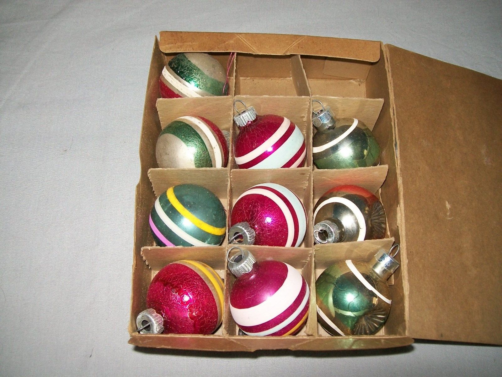 10 VINTAGE SHINY BRITE GLASS CHRISTMAS ORNAMENTS / ORIGINAL BOX