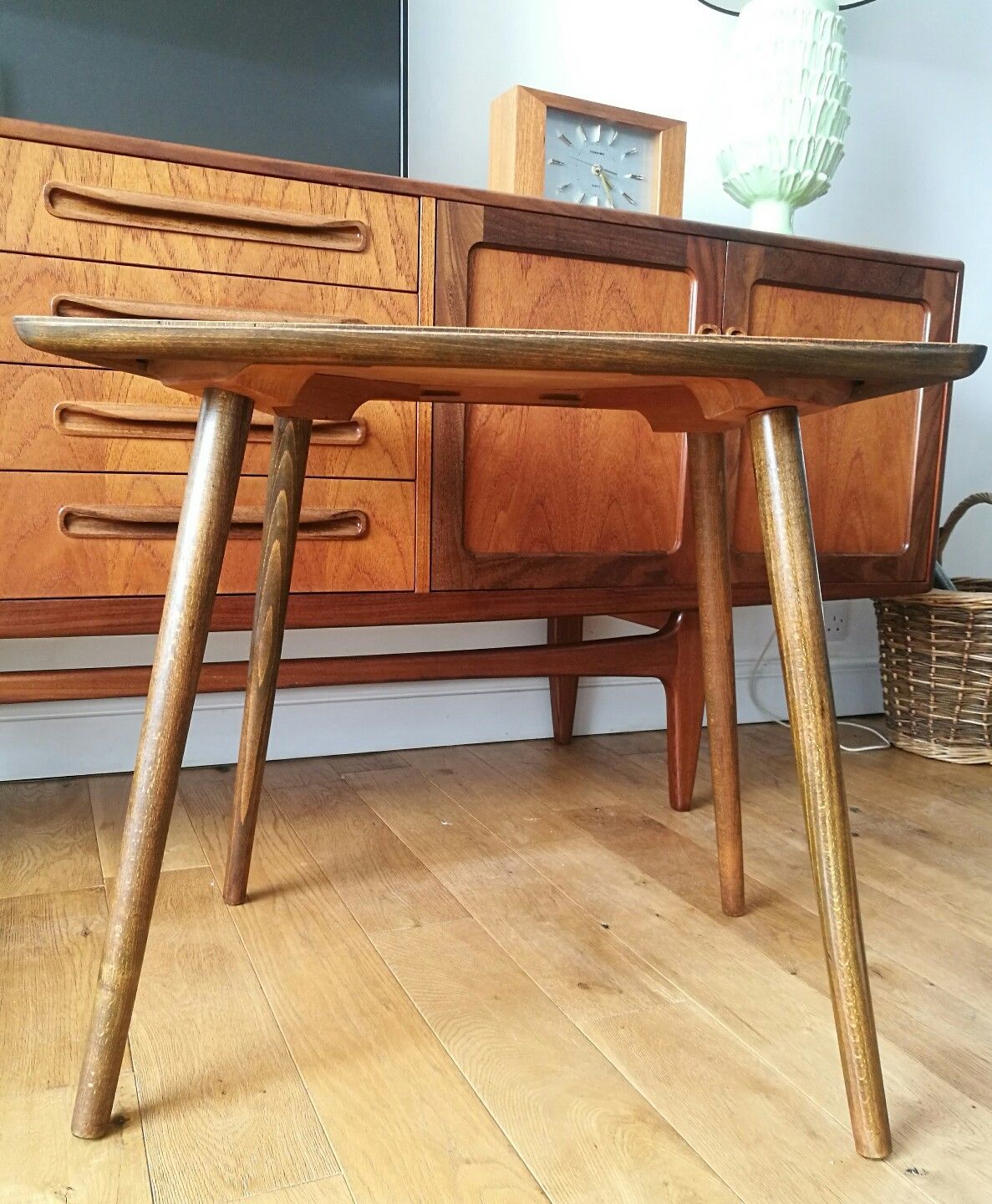 Superb Vintage Mid Century Modern Danish Side Lamp Table