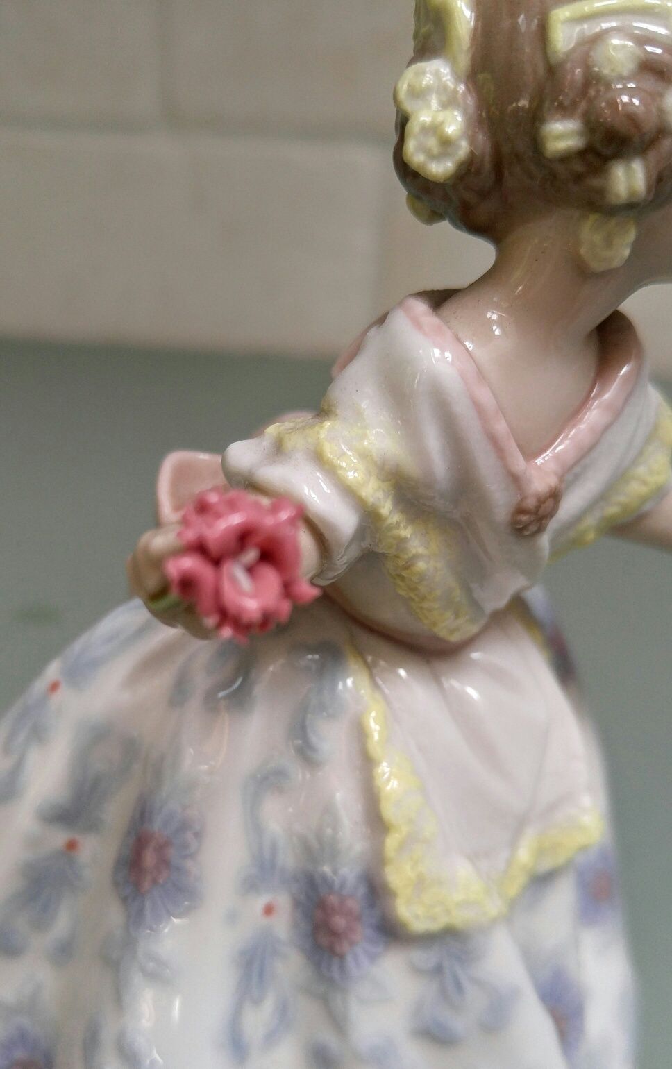 Lladro Figurine 5373 "Carmencita" Valencia Girl Mint In Box