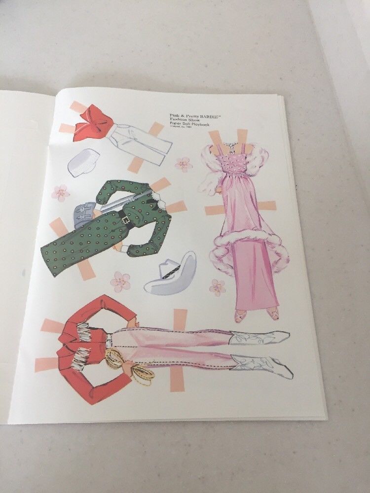 Barbie Pink & Pretty Paper Doll Playbook, Golden 1983 Uncut MINT