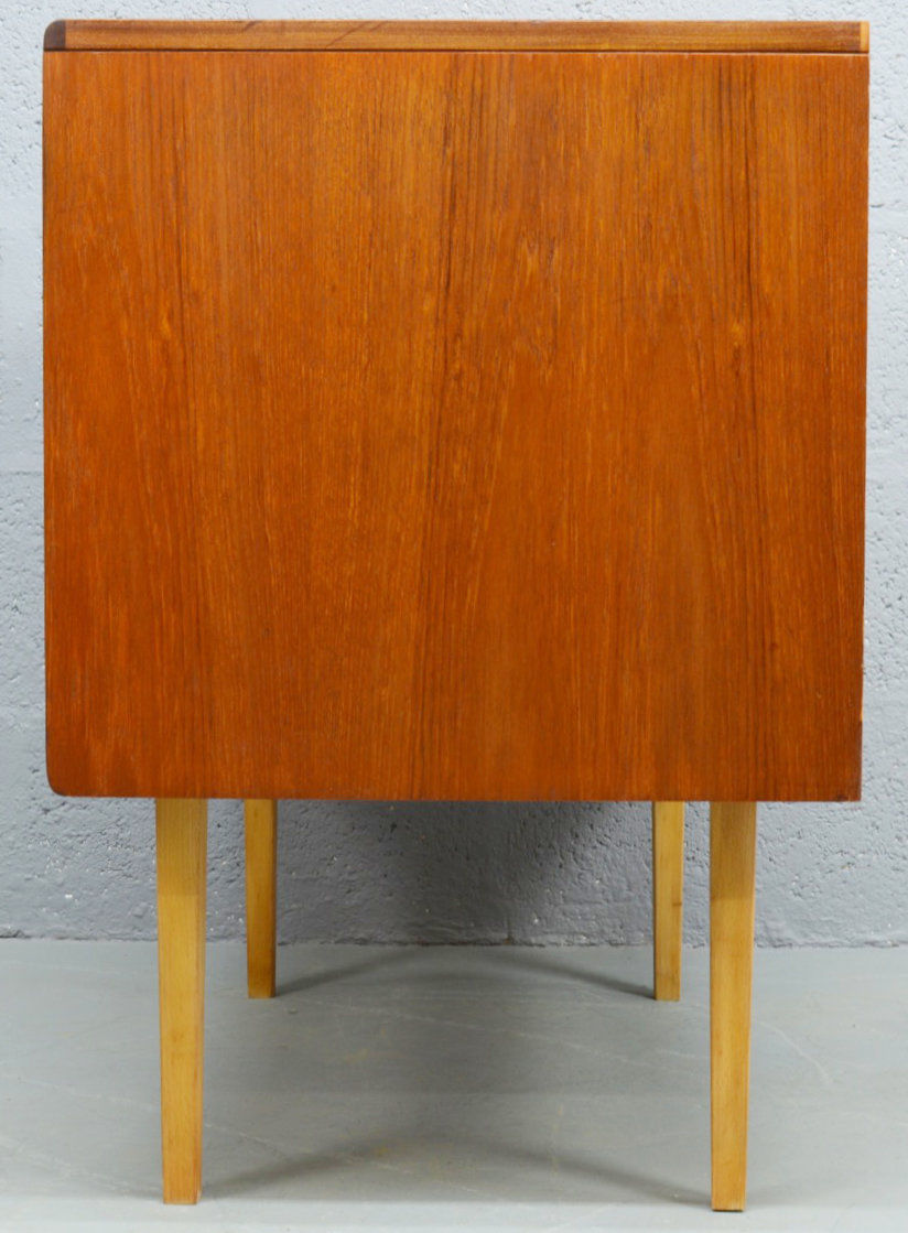 Retro Vintage Mid Century Danish Style Teak LP Cabinet/Cupboard by G-Plan