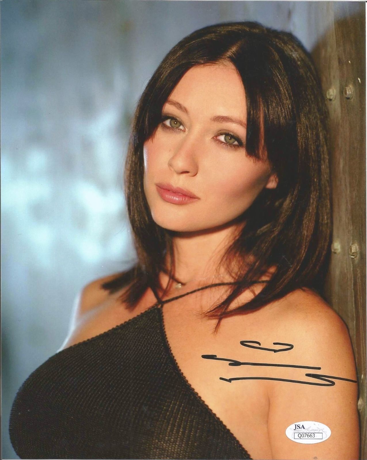 Shannen Doherty authentic signed autographed 8x10 photograph holo JSA COA