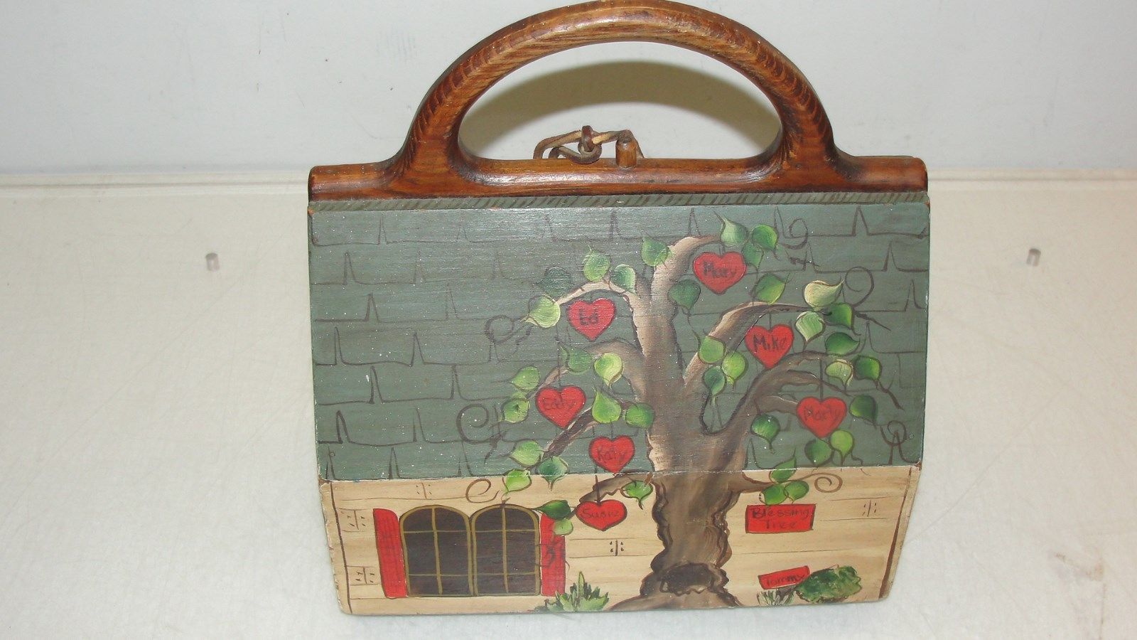 ANTIQUE PRIMITIVE WOODEN HAND CARVED PAINTED HOUSE HANDBAG LUNCH BOX FOLK ART