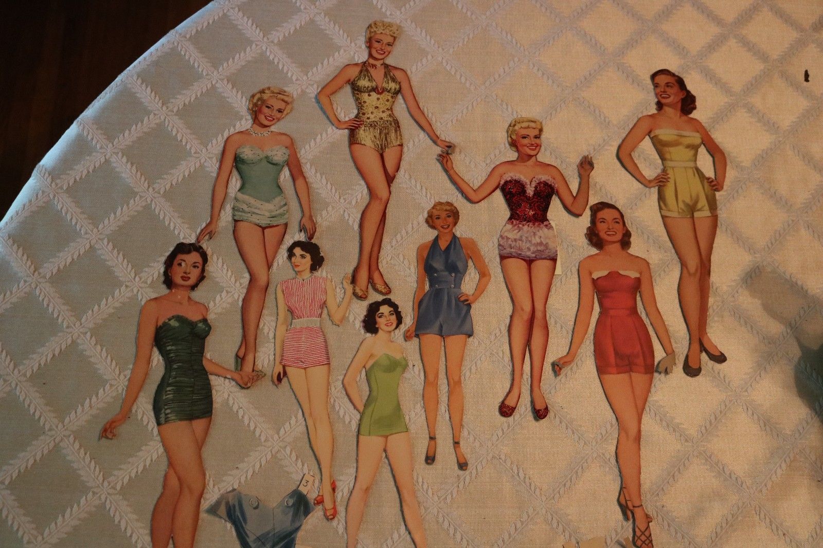 Vintage paper pin-up Dolls Pin-Ups & Movie Stars Elizabeth Taylor over 175 Piece