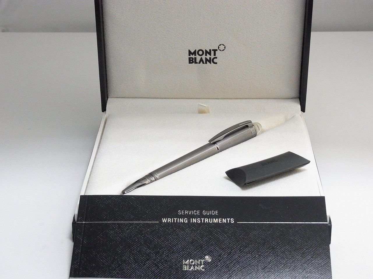 Montblanc Starwalker MidNight Black Metal Fountain Pen F NEW