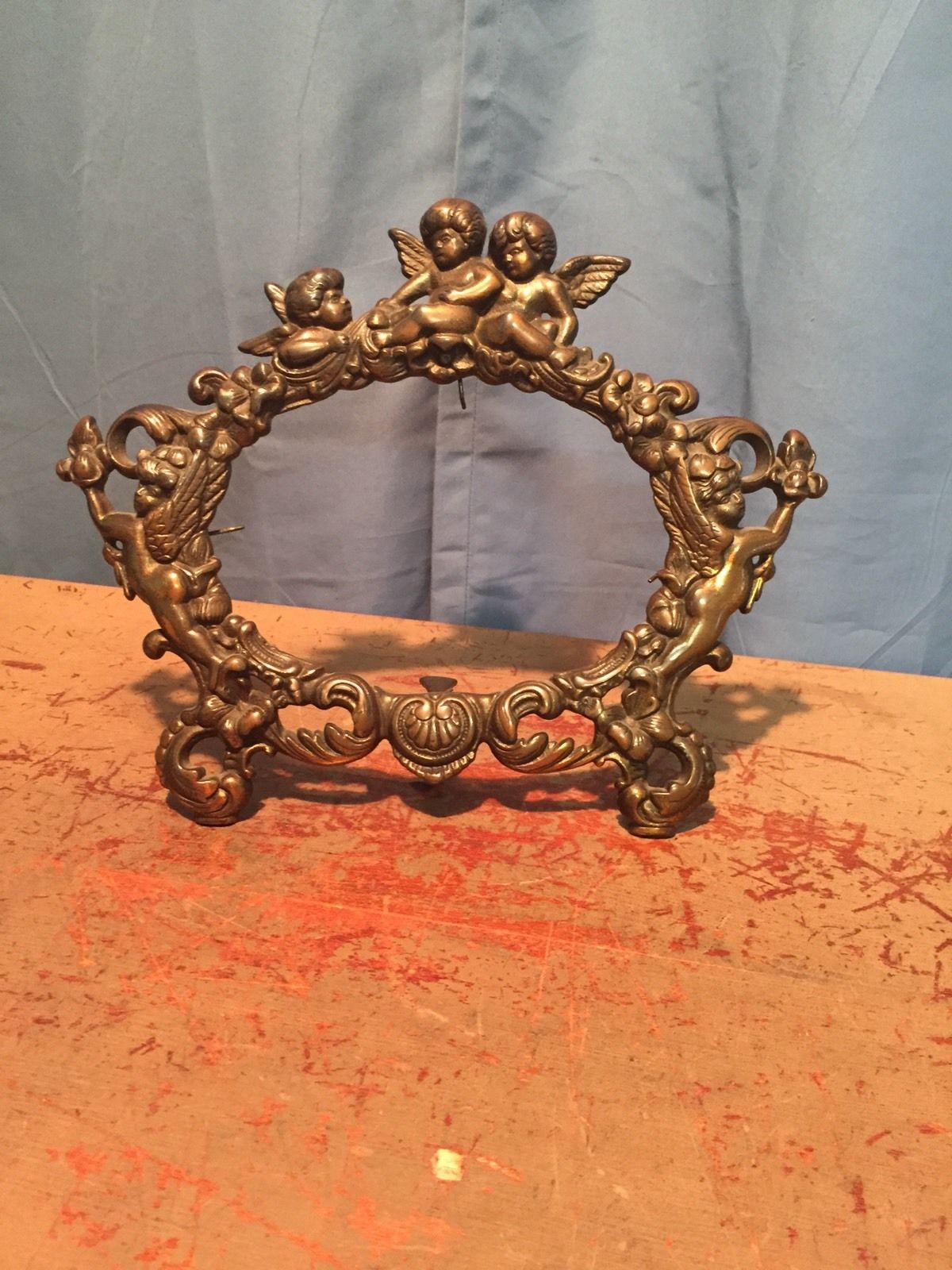 Antique Victorian  Bronze Cast Iron Oval Frame Cherubs & Angels RARE.!!
