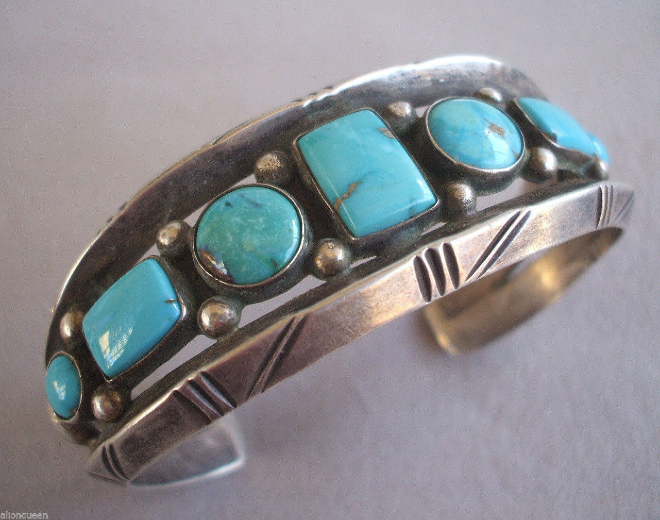 Vintage NAVAJO Heavy Gauge Hand-Tooled Sterling Silver & Turquoise Cuff BRACELET