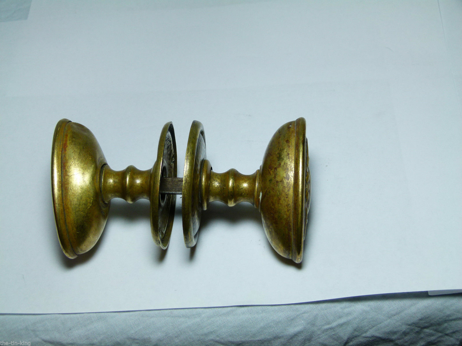 PAIR QUALITY ANTIQUE ARTS & CRAFTS NOUVEAU BRASS DOOR HANDLES KNOBS+BACKPLATES