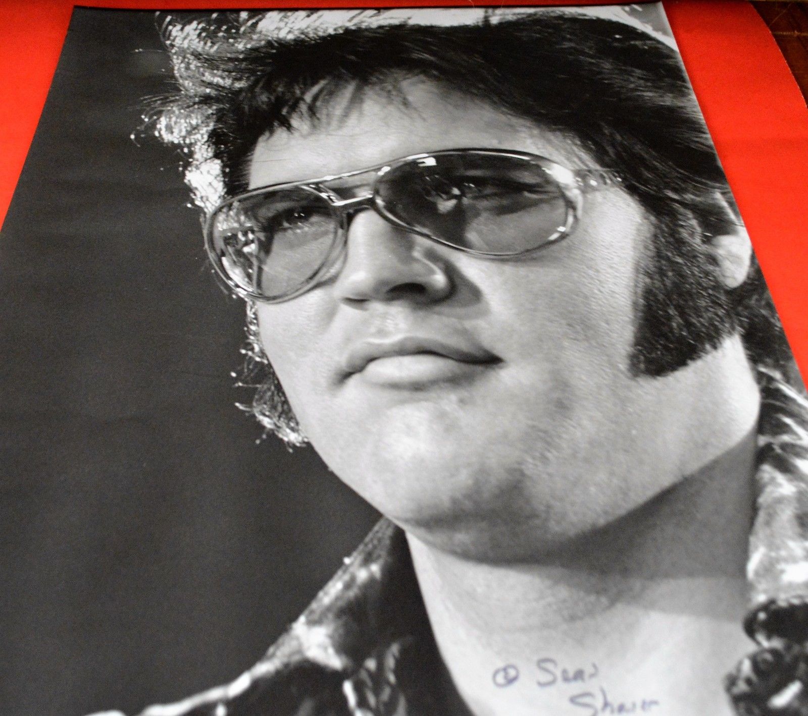 ELVIS PRESLEY ORIGINAL LARGE B&W PHOTO SEAN SHAVER COLLECTION HAND SIGNED