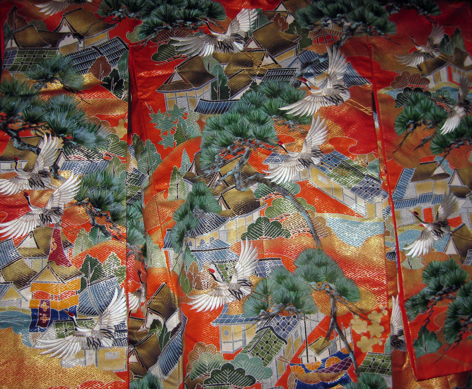 WALL HANGING ART KIMONO DECOR VINTAGE JAPANESE WEDDING UCHIKAKE Crane House Town