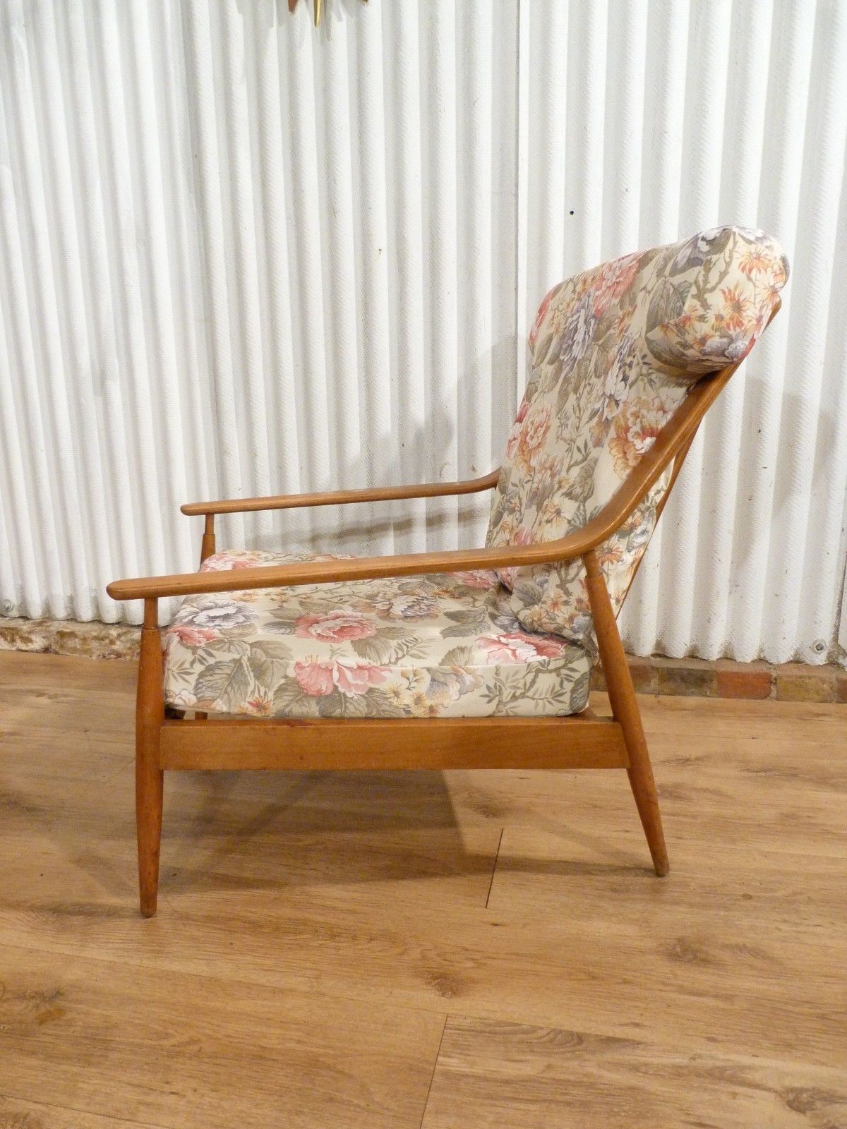 Stunning vintage oak danish lounge easy chair with cushions