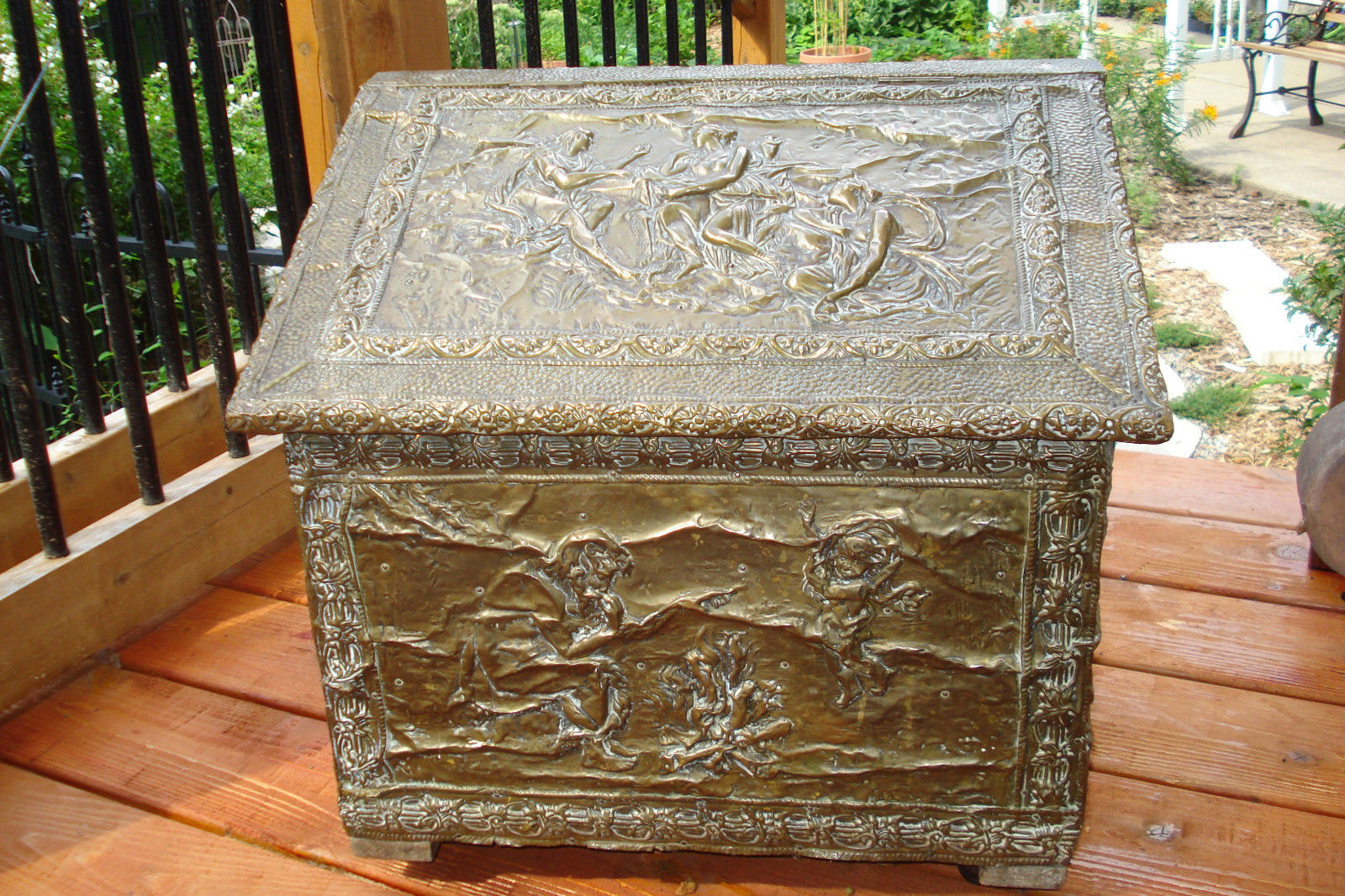 Antique Hammered Brass Kindling Scuttle Hod Box w/ wheels -Roman Greek  20x17x13