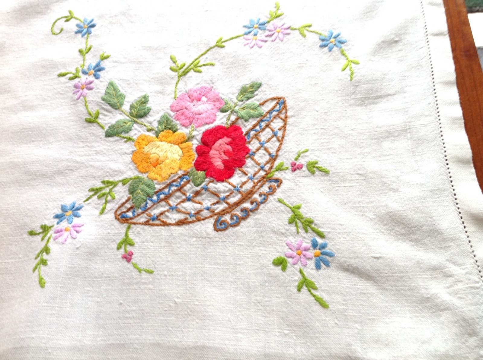 Vintage Hand Embroidered Natural Linen " Bowl Of Flowers " Tablecloth 33x34"