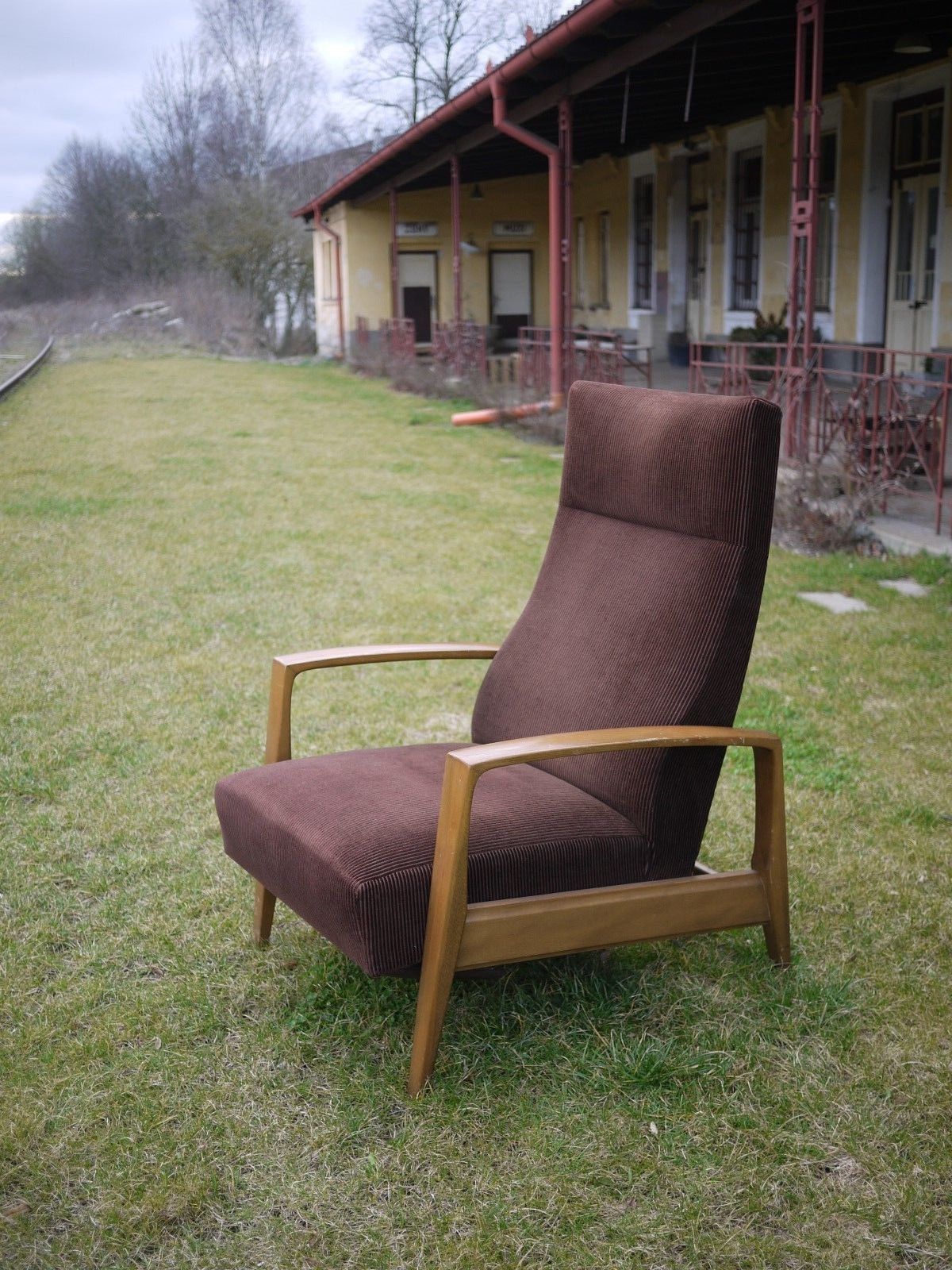 very cool Danish Style Vintage lounge Chair