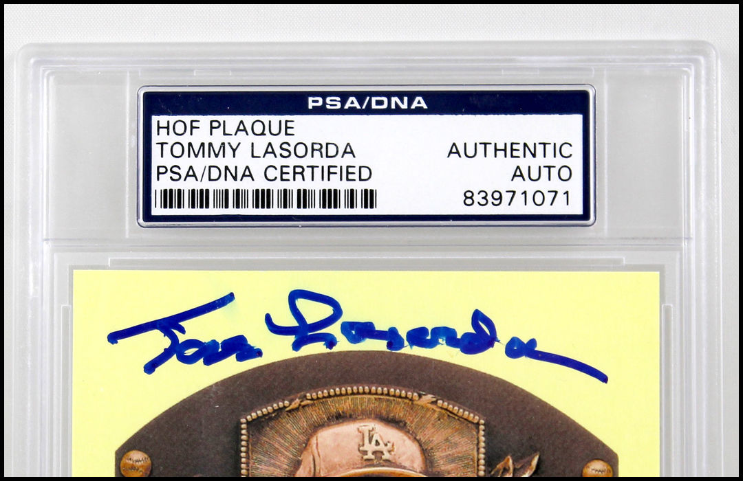 TOMMY LASORDA AUTOGRAPH SIGNED HALL OF FAME HOF PLAQUE CARD POSTCARD PSA PSA/DNA