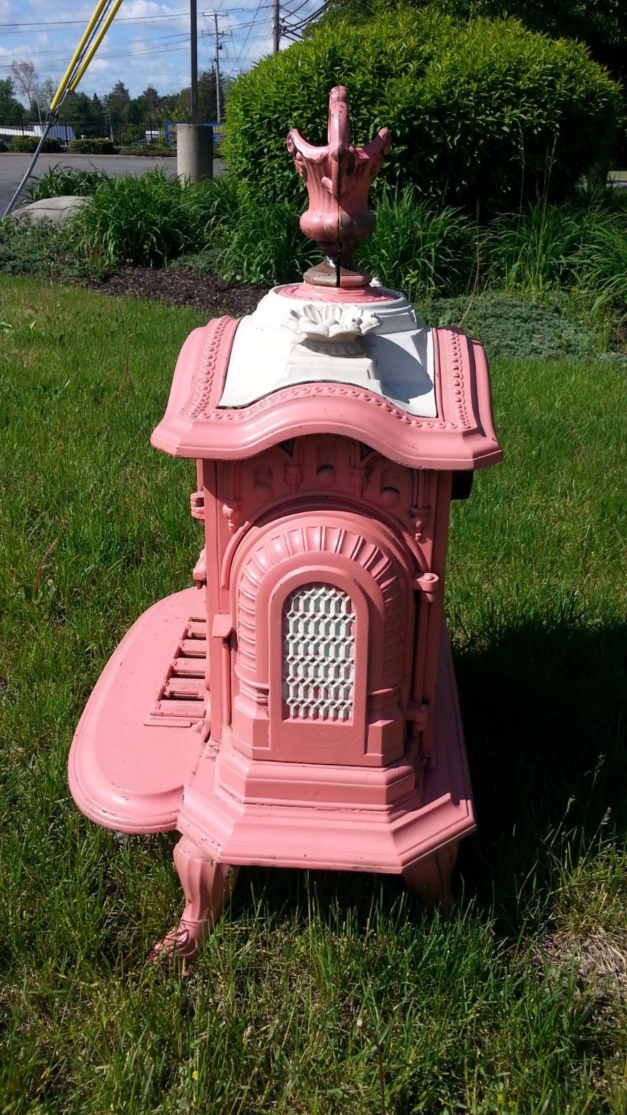 CHILD'S COAL BURNING STOVE, CIRCA 1900