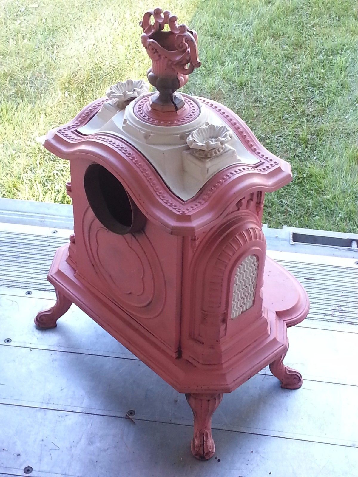 CHILD'S COAL BURNING STOVE, CIRCA 1900