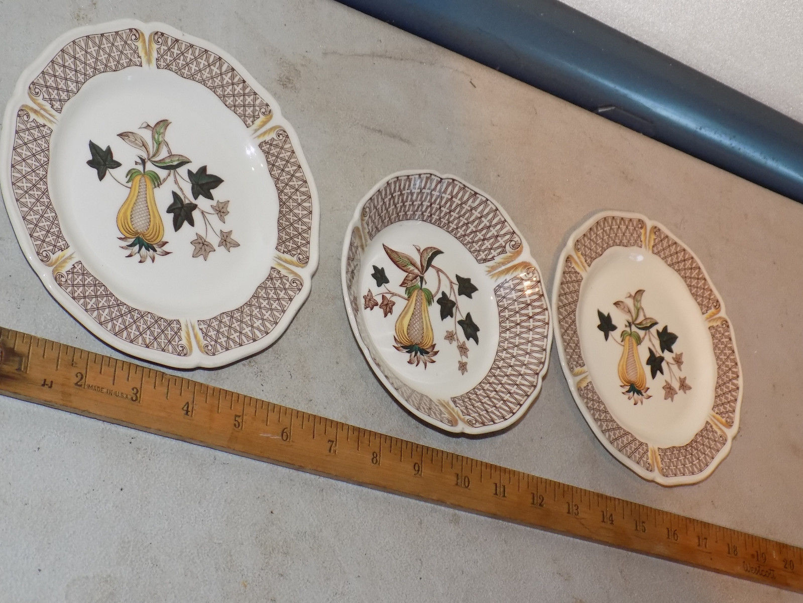 VINTAGE RARE LOT OF 4 WEDGEWOOD ENGLAND AVOCADO JASERWARE PLATE SAUCERS BOWL *NR