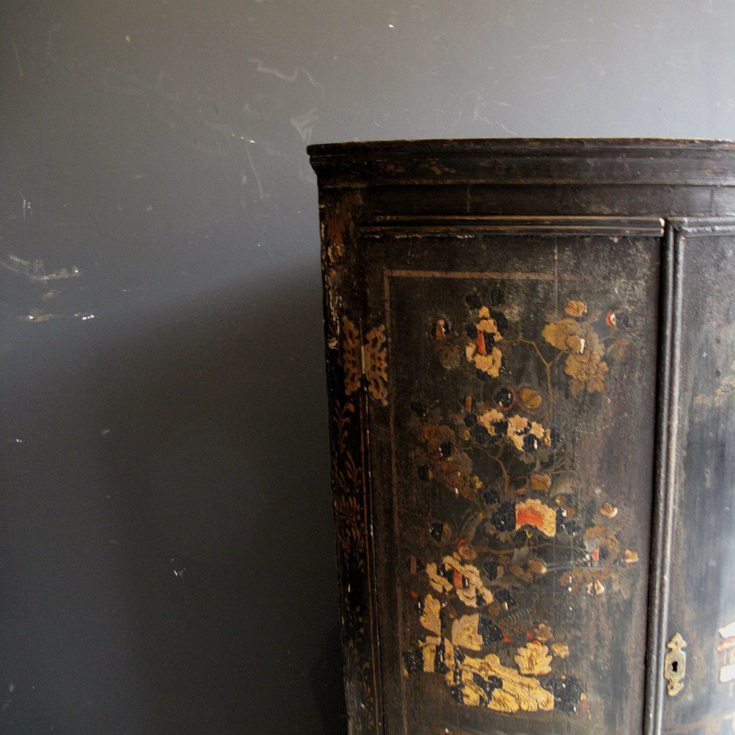 Japanese Lacquered Corner Cabinet - Antique 19th Century Ebonised Cupboard