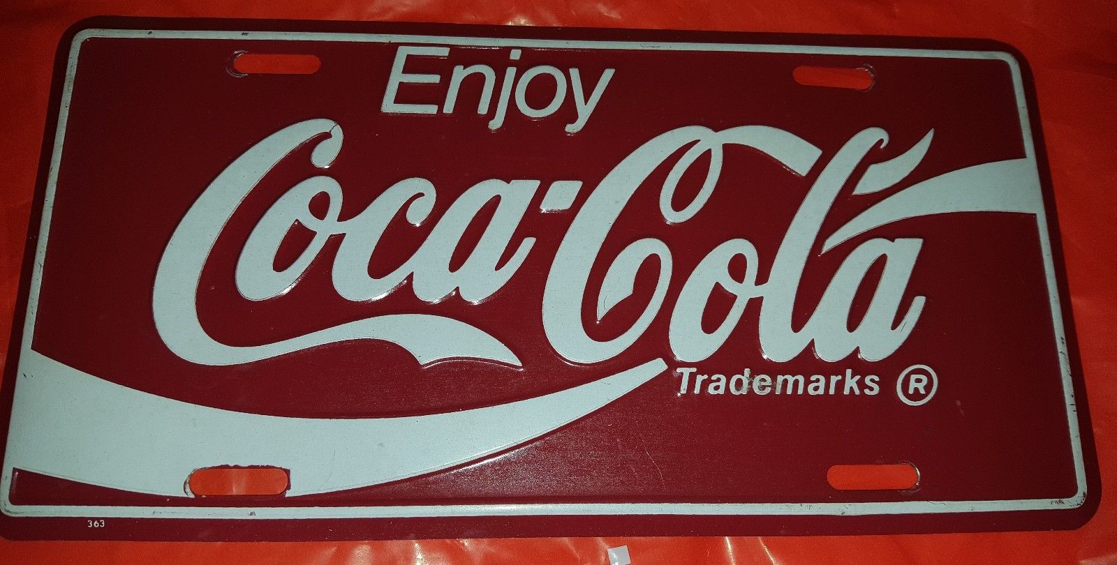 VINTAGE COCA COLA COKE LICENSE PLATE ADVERTISING COLLECTIBLE 1980s