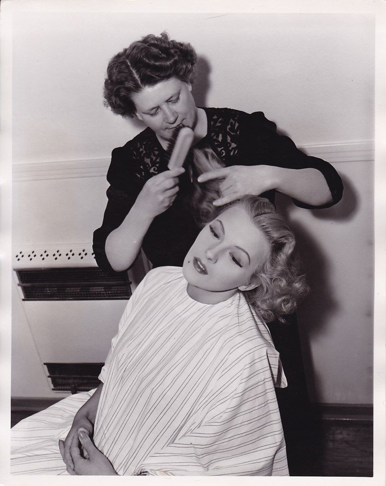 ILONA MASSEY Original CANDID Make-Up Studio Set Vintage BALALAIKA MGM DBW Photo