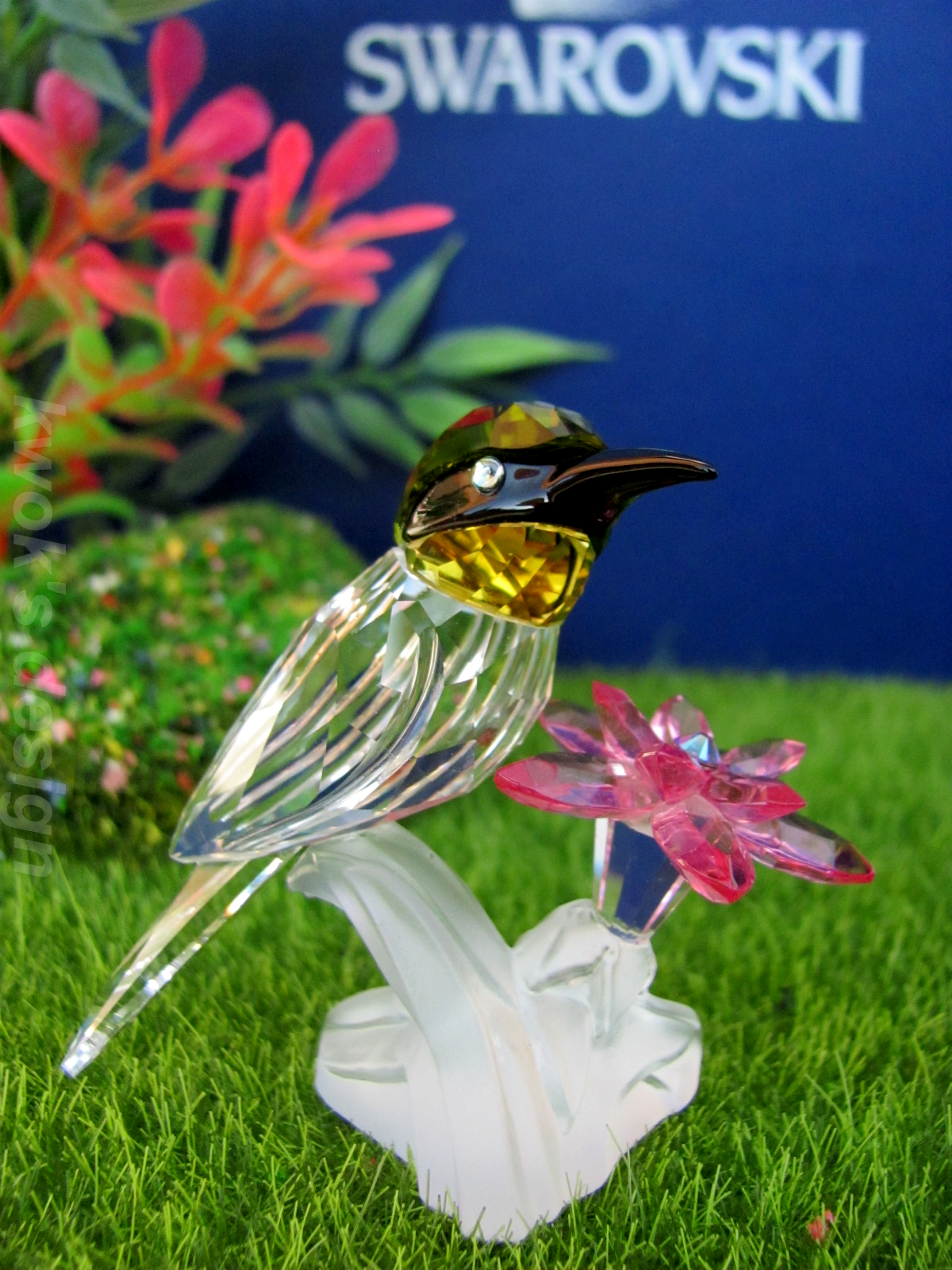 Swarovski Crystal Figurine Green Headed Hummingbird with flower /BOX/COA