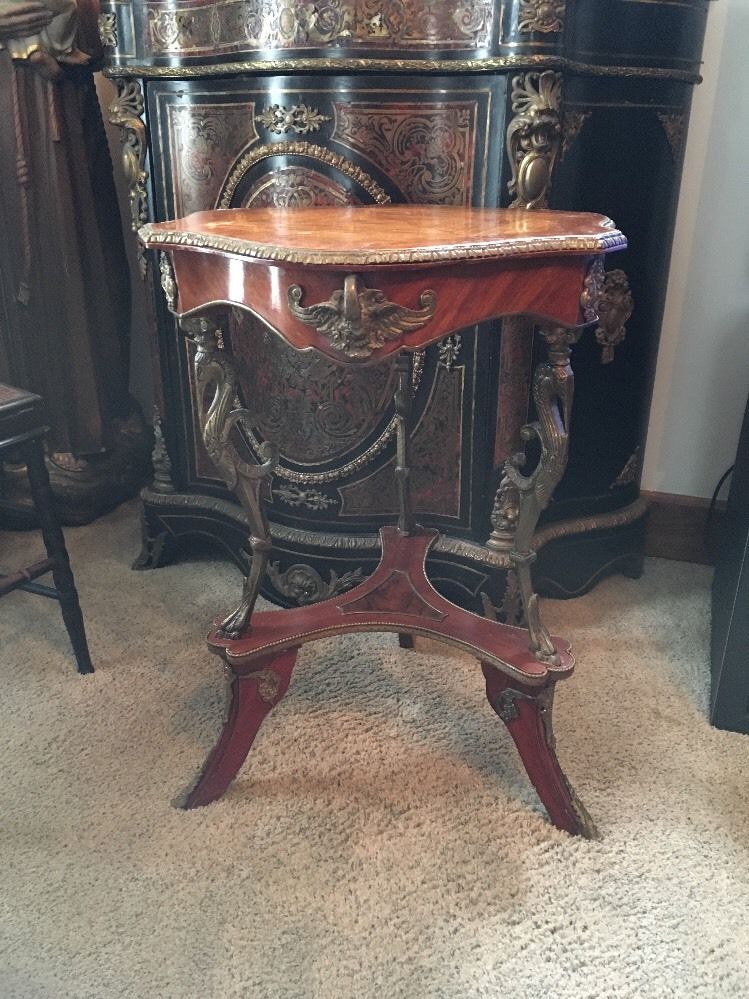 STUNNING ANTIQUE FRENCH 19thC INLAID PARLOR ACCENT TABLE BRONZE SWAN ACCENTS