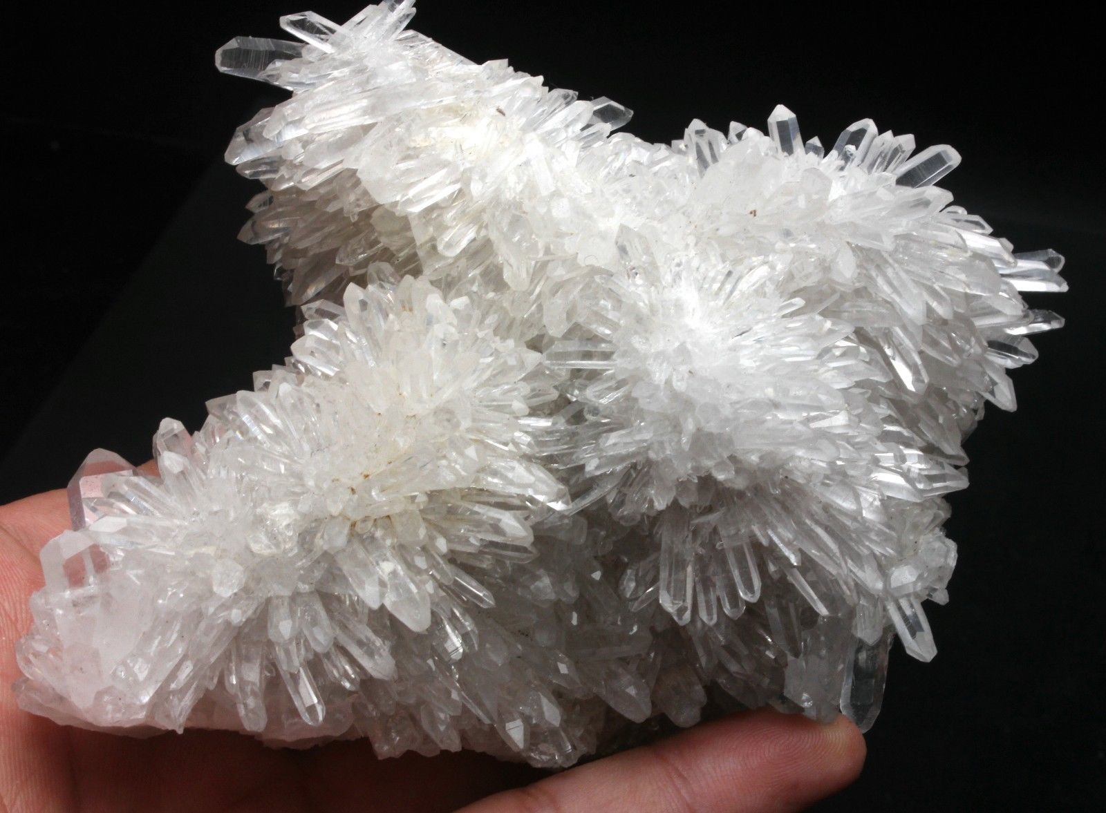 540g Rare Natural Beautiful White Chrysanthemum QUARTZ Crystal Cluster Specimen