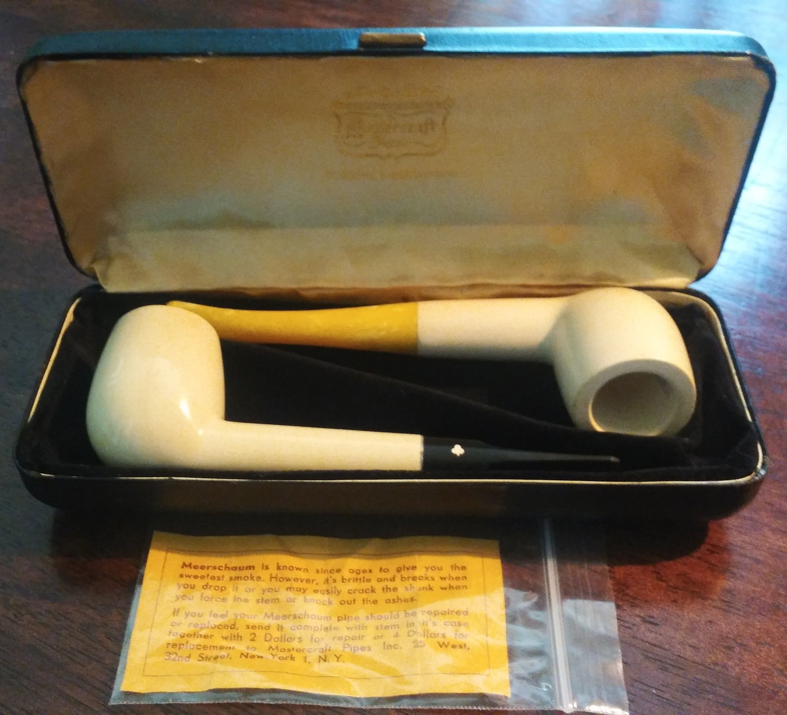 Set of 2 vintage Meerschaum Mastercraft pipes with original box