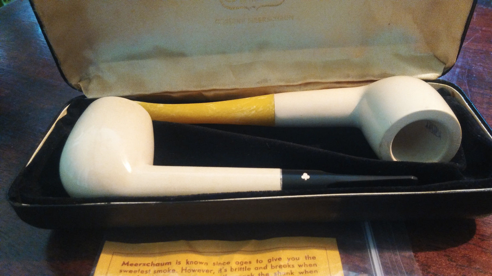 Set of 2 vintage Meerschaum Mastercraft pipes with original box