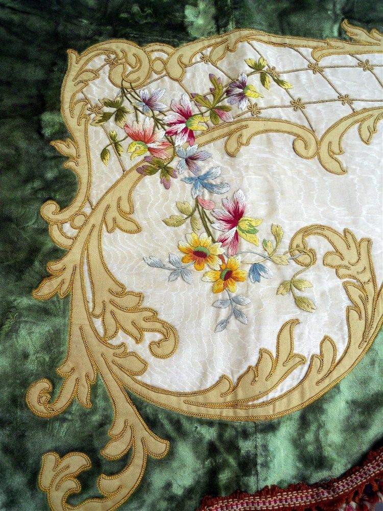 Valance French antique silk velvet applique embroideries 19th-century